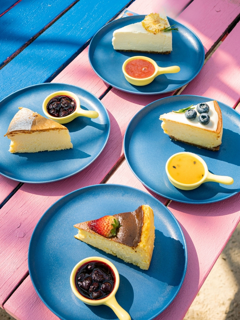 Come discover a curated collection of the world’s best cheesecakes—New York, Basque, Japanese and no-bake delights, all brought together for you to enjoy.